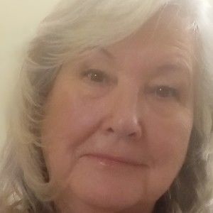 Meet your Posher, Cynthia